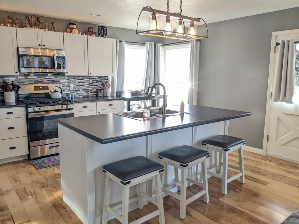 222 W 3rd Street — photo 13
