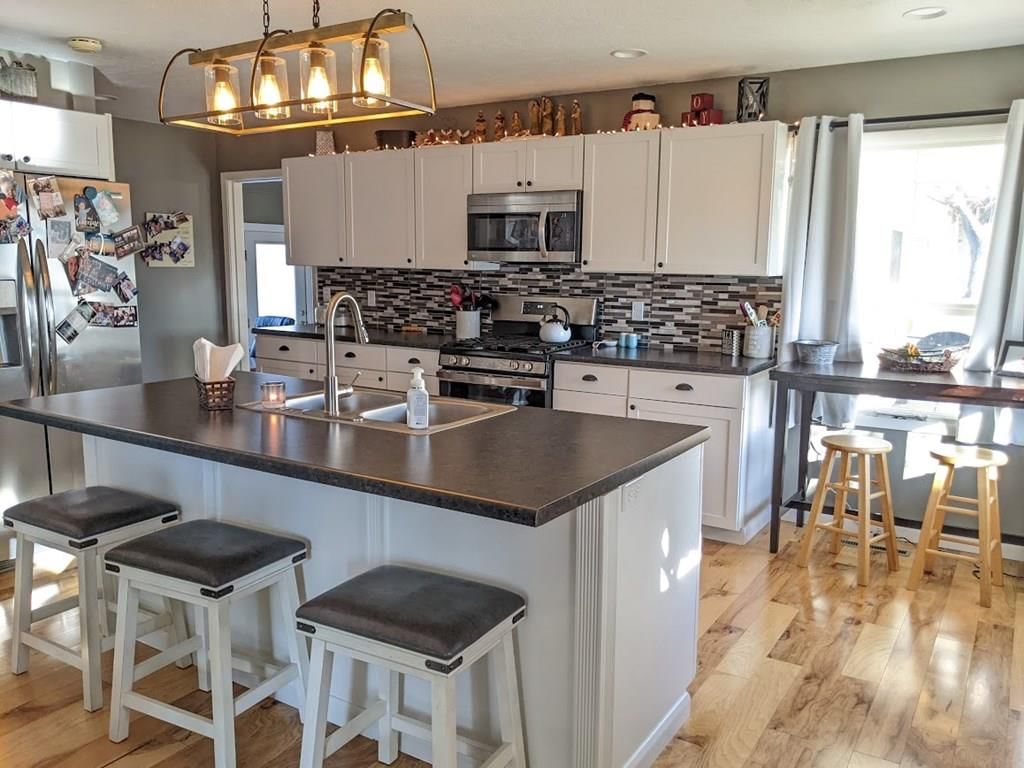 222 W 3rd Street — photo 15
