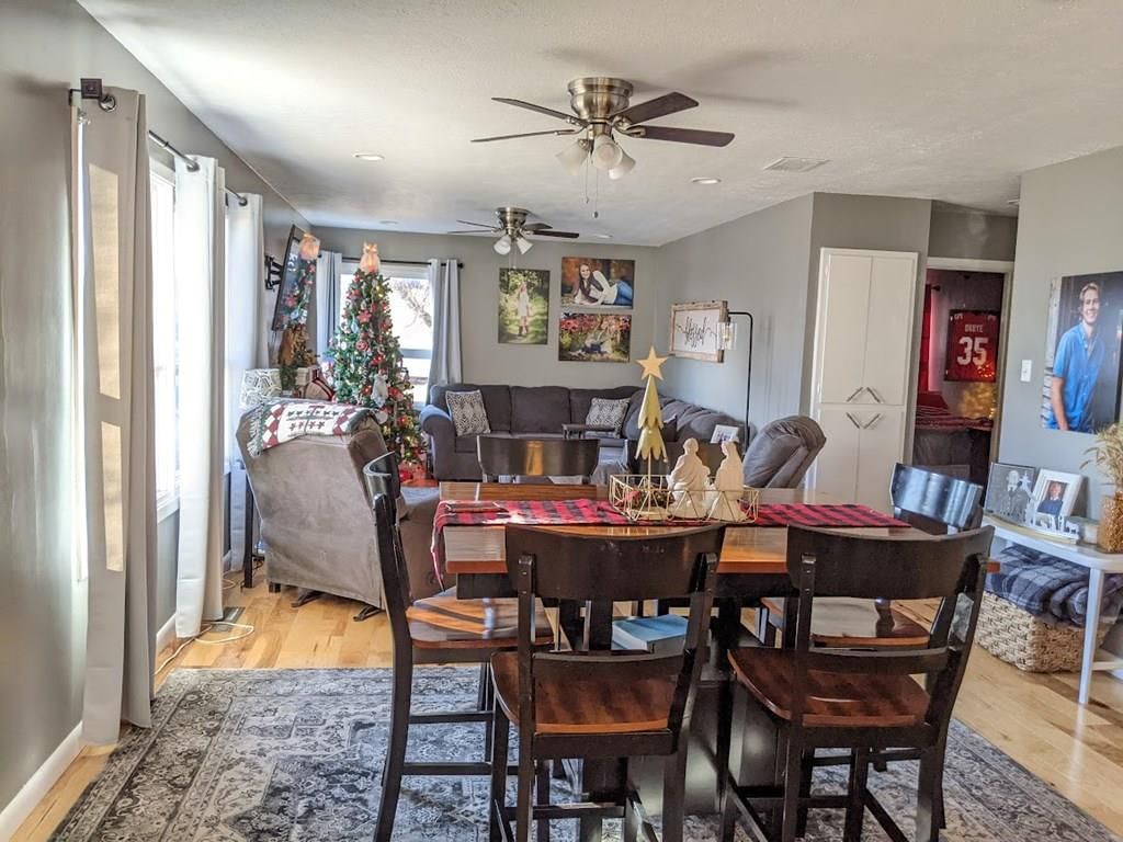 222 W 3rd Street — photo 22