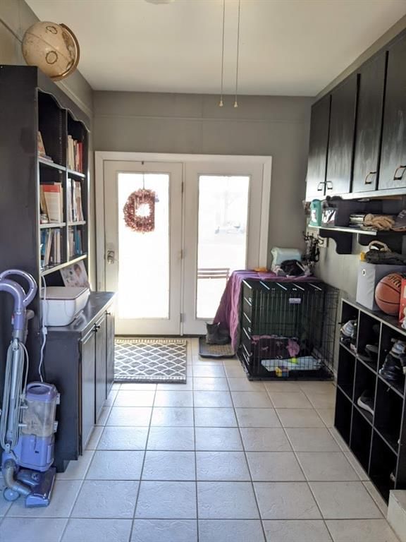 222 W 3rd Street — photo 31