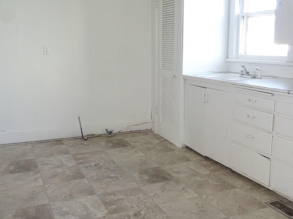 709 N 10th N/A — photo 11