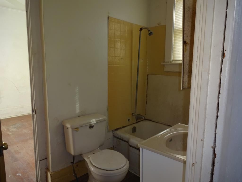 313 S 2nd N/A — photo 11