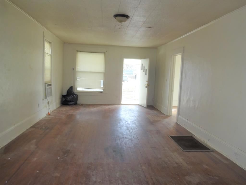 313 S 2nd N/A — photo 7