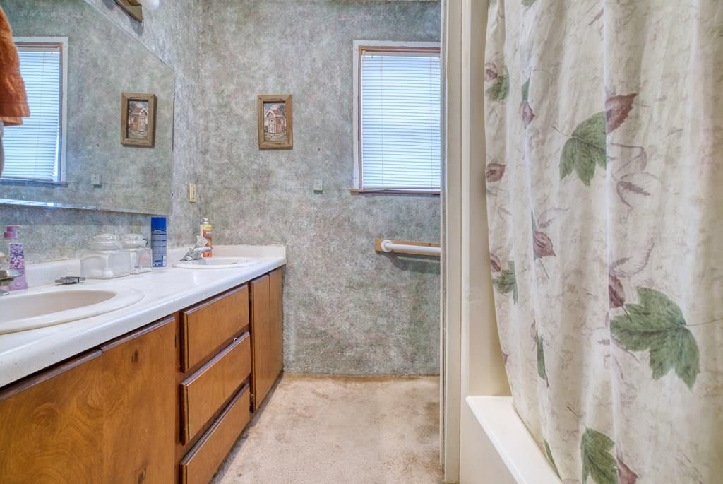 803 S Pine Street — photo 4