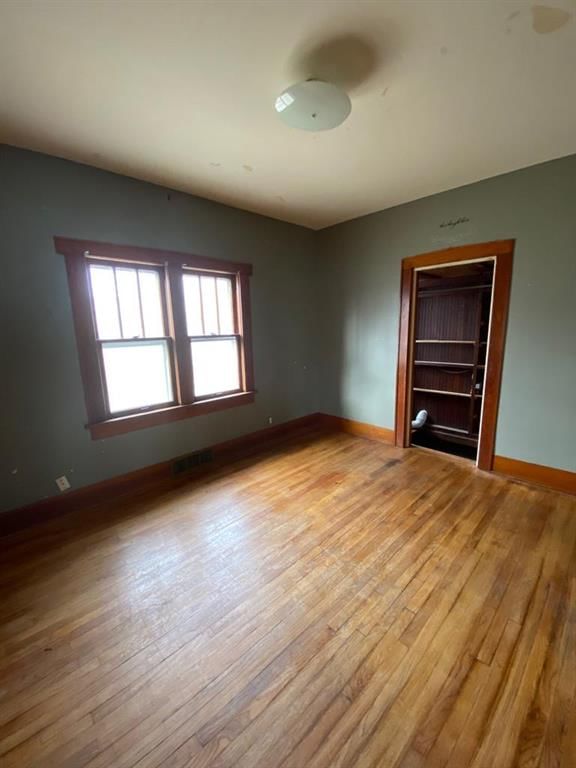 209 E 5th Street — photo 12