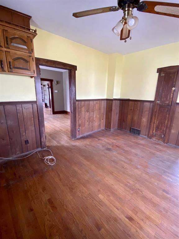 209 E 5th Street — photo 10