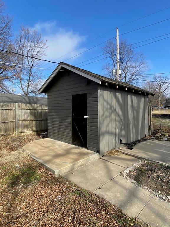 716 Illinois Street — photo 19
