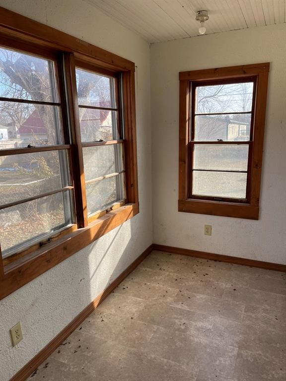 907 Wisconsin N/A — photo 12