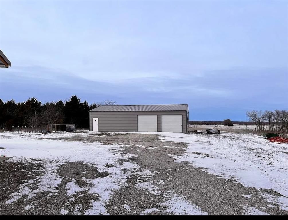 649 Fern Road — photo 21