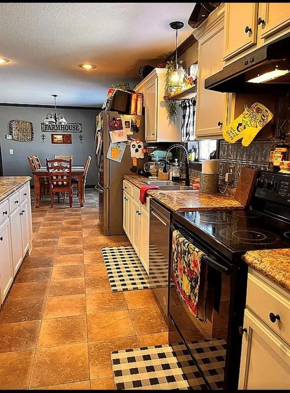 649 Fern Road — photo 6