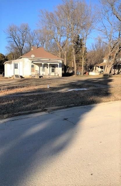 704 E Elm N/A — photo 2