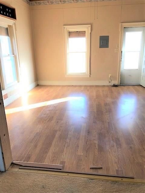 704 E Elm N/A — photo 5