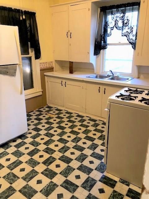 704 E Elm N/A — photo 10