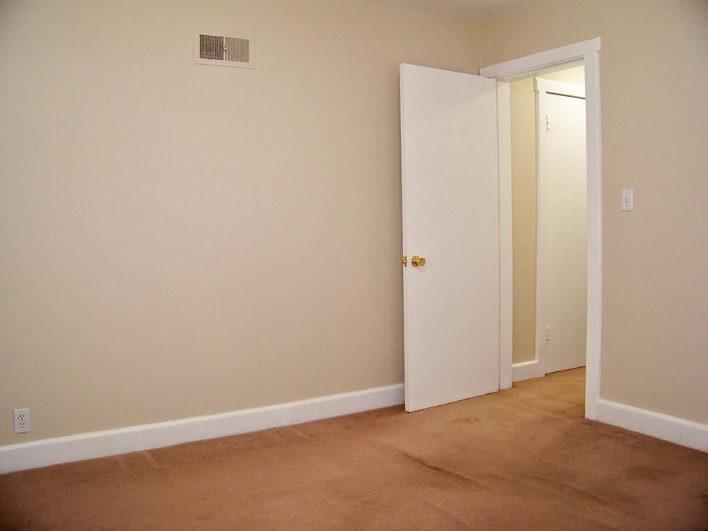222 S Lafayette Avenue — photo 36