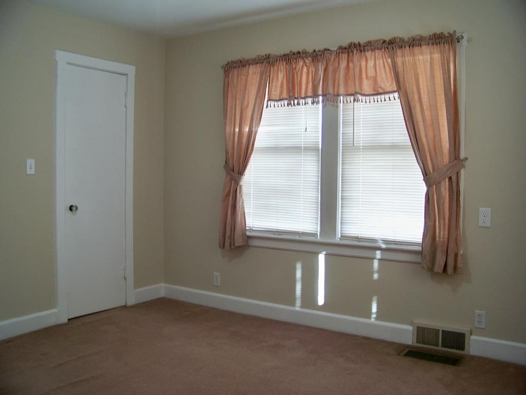222 S Lafayette Avenue — photo 38