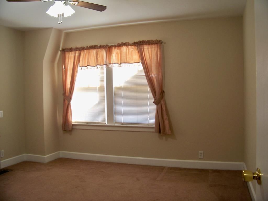 222 S Lafayette Avenue — photo 48