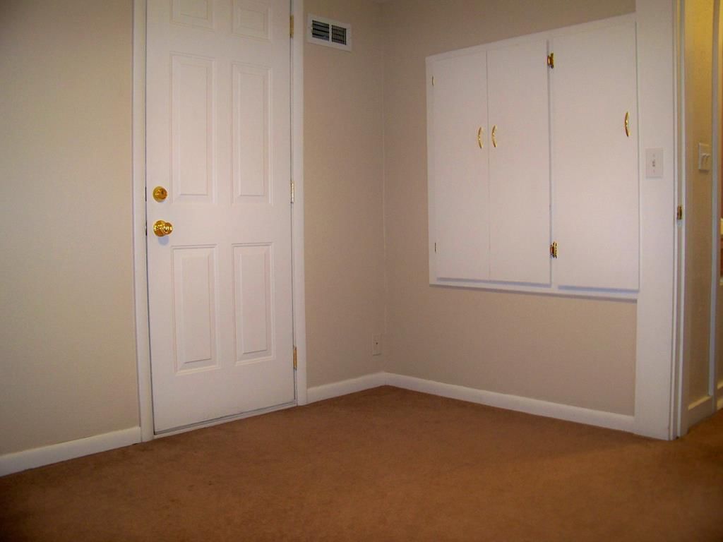222 S Lafayette Avenue — photo 49