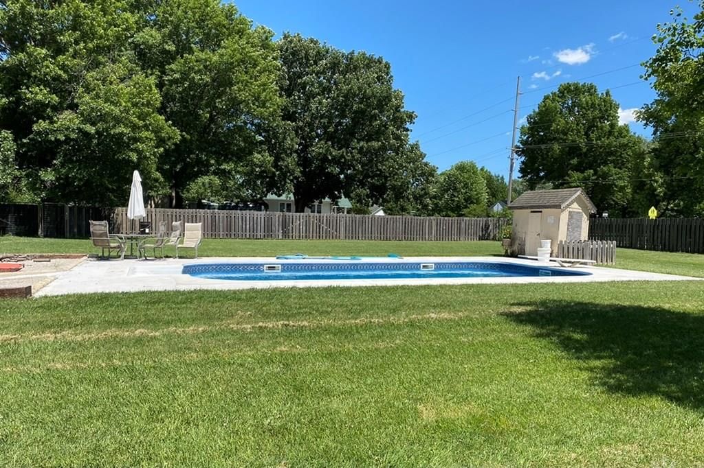 525 Webster Court — photo 17