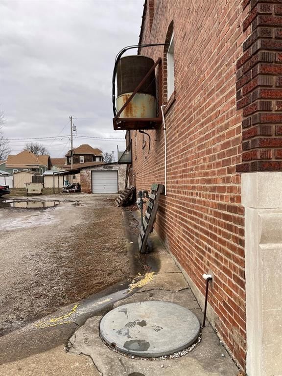 210 W Main N/A — photo 13