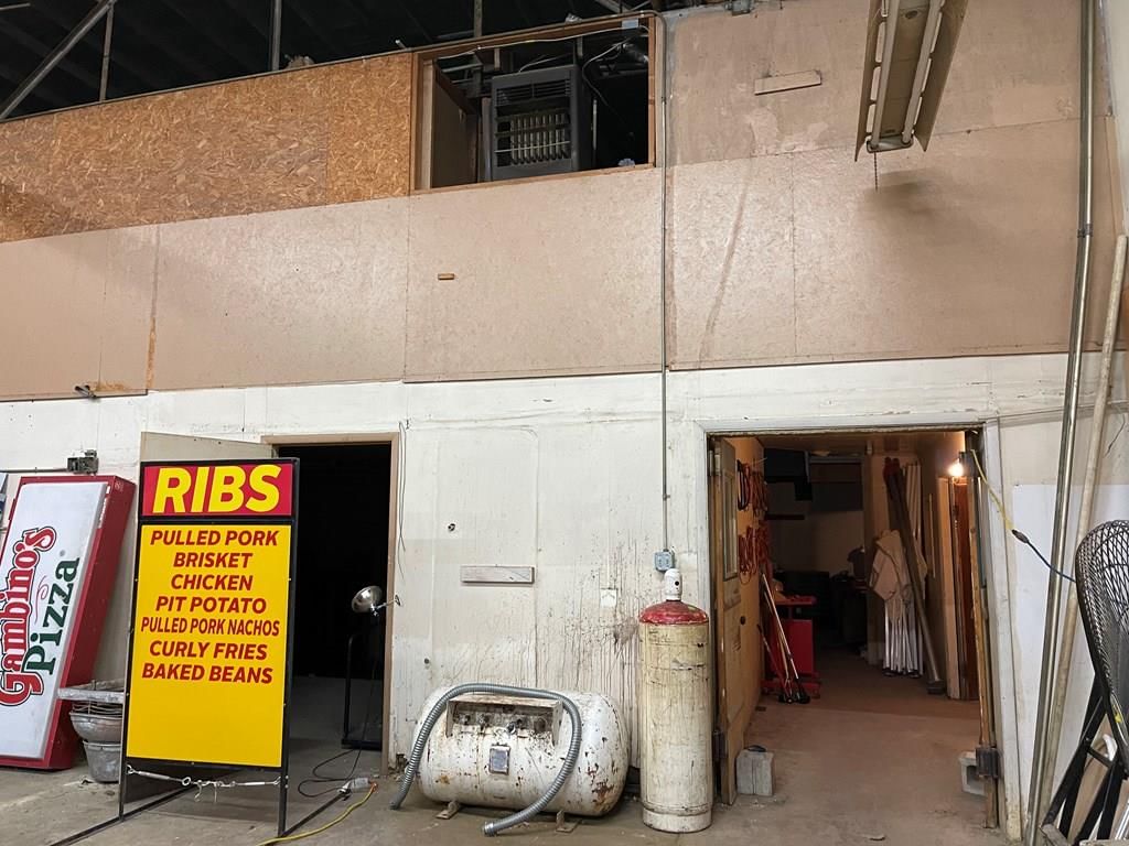210 W Main N/A — photo 9