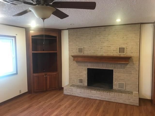 405 Parkway Drive — photo 5