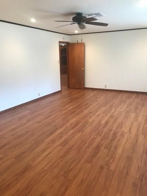 405 Parkway Drive — photo 10