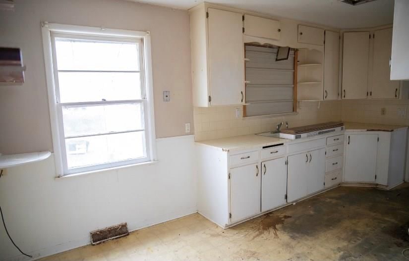 301 Highland N/A — photo 18