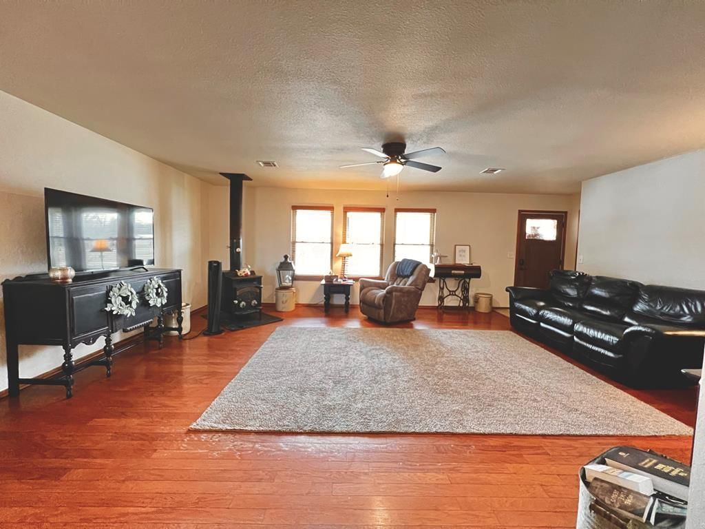 405 N 1st N/A — photo 17
