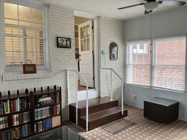 21 S Larson Avenue — photo 4