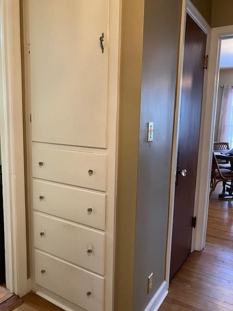 21 S Larson Avenue — photo 32