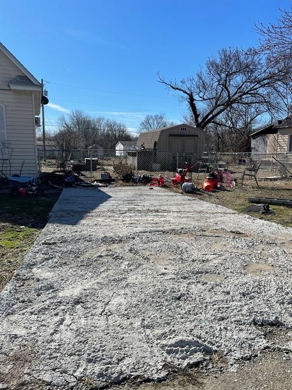2410 Morton N/A — photo 2