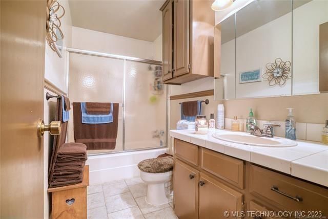 608 W Galer Street — photo 11
