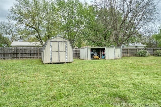 608 W Galer Street — photo 18