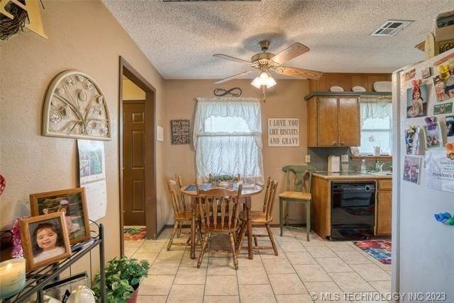 608 W Galer Street — photo 7