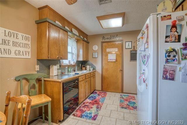 608 W Galer Street — photo 8