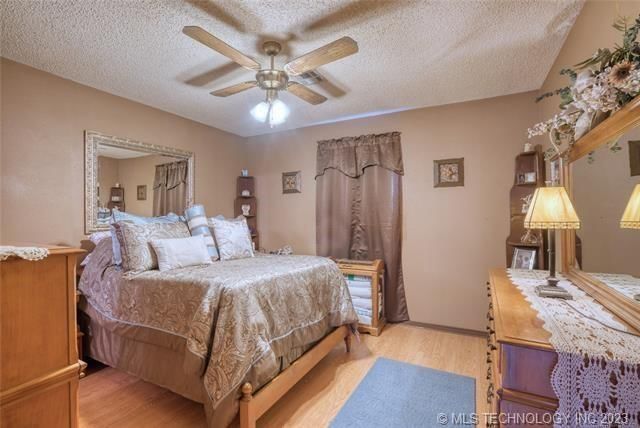 608 W Galer Street — photo 10