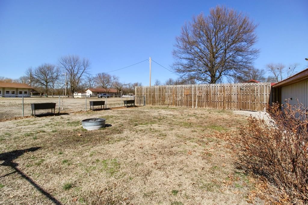 3900 Main Street — photo 36