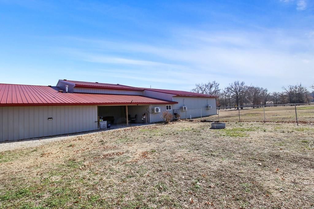 3900 Main Street — photo 37
