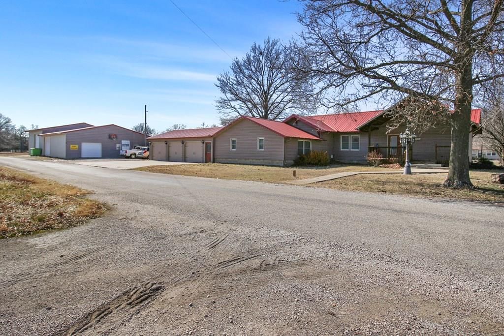 3900 Main Street — photo 42