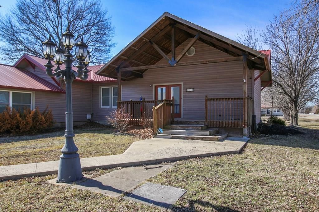 3900 Main Street — photo 45