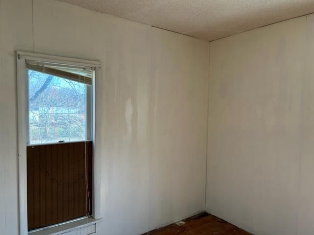 705 E 8th Street — photo 16