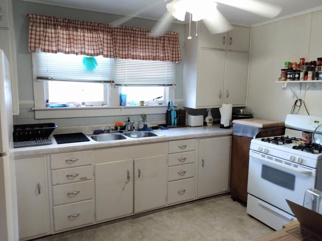 603 W 3rd Street — photo 13