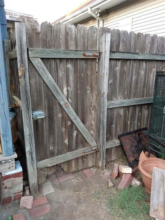 603 W 3rd Street — photo 44