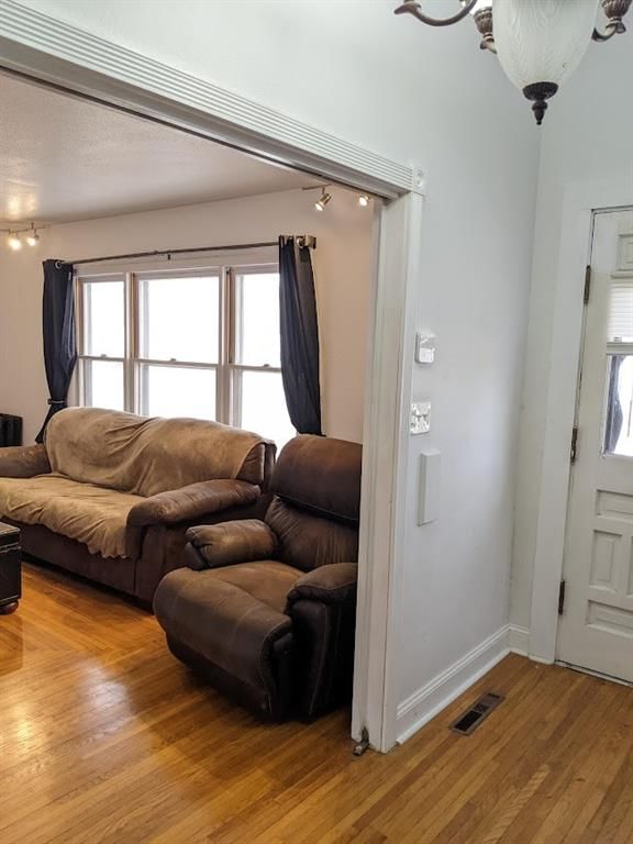603 E Main N/A — photo 15