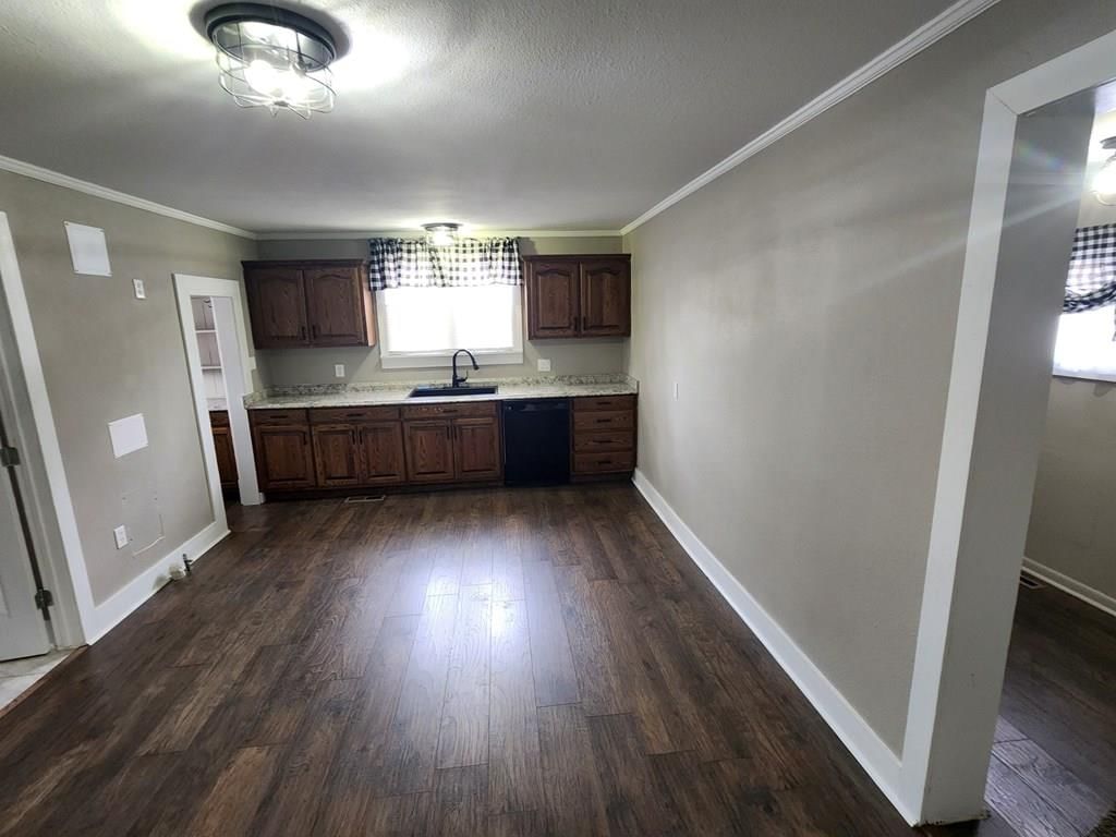 535 W Maple N/A — photo 13