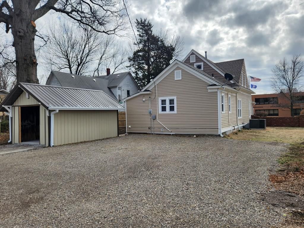 535 W Maple N/A — photo 32