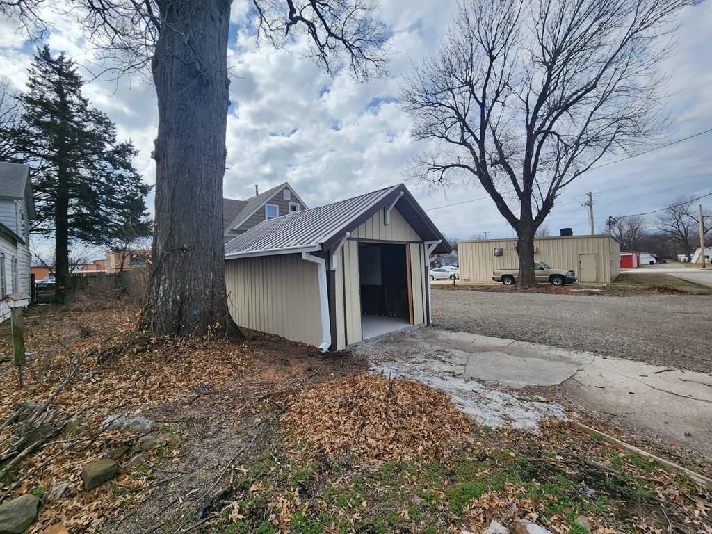 535 W Maple N/A — photo 34