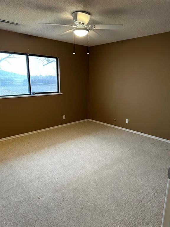 211 Parkview N/A — photo 13