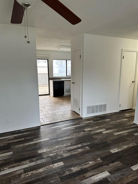 211 Parkview N/A — photo 6