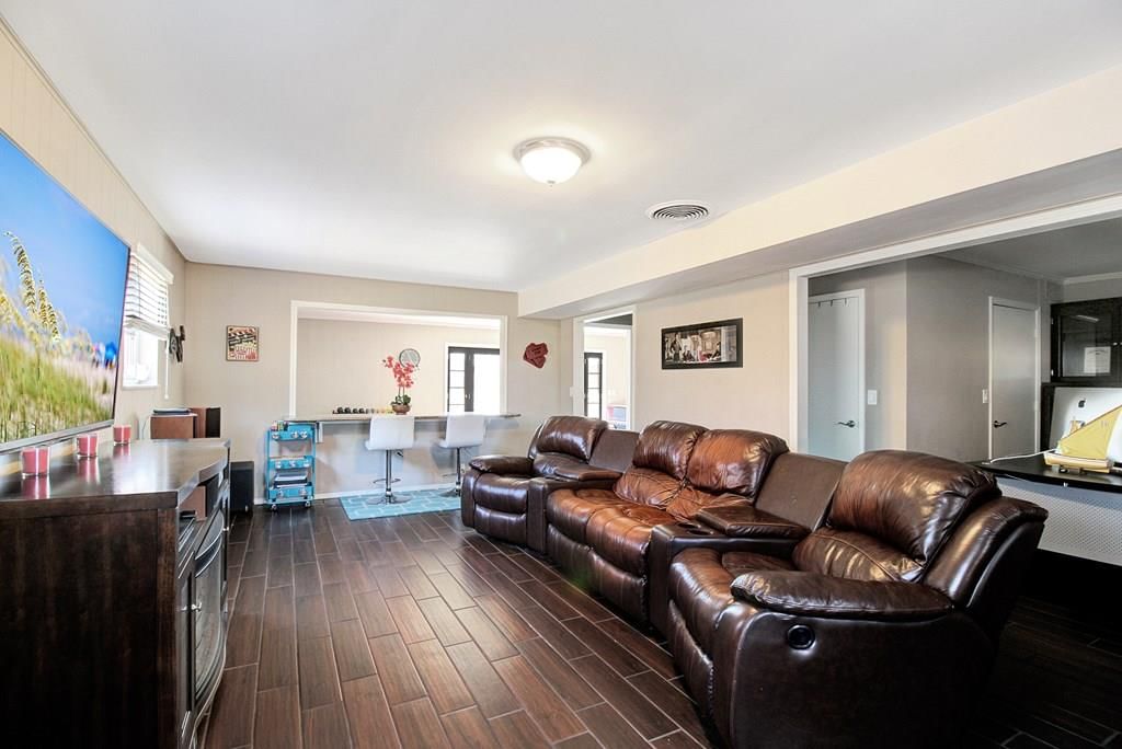 613 Willowbrook N/A — photo 31